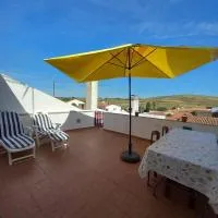 Casa Amarela - Praias Alqueva, hotel di Póvoa de São Miguel