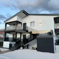 Sea Dreams Apartments, hótel í Pridraga