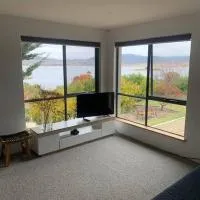 Apartment minutes to Lake, hotel in Jindabyne