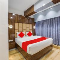 OYO Hotel bhanu Villa, хотел в района на Navarangpura, Ахмедабад