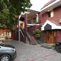 Little Chef Hotel, hotell sihtkohas Kānpur