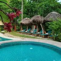 Marari Beach Bungalow Resort Alleppey, hotelli kohteessa Mararikulam