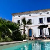 La Villa Tonga - Chambres d'hôtes à Fronsac, hotel en Fronsac