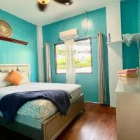 Ngermid Oasis - Vibrant 2 BD/1 BA Duplex, hotel Ngermid városában