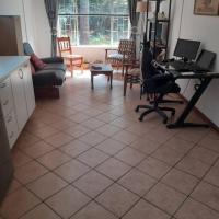 Garden flat for working person, hotel near Waterkloof (FAWK) - WKF, Pierre van Ryneveld