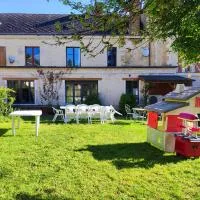 Gîte de la vallée à Courdemanche Sarthe, hotel v mestu Courdemanche