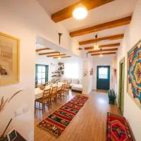 CASA LILA: Colţi şehrinde bir otel