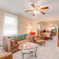 Ideally Located Villas Home 2 Mi to Beaches!, hotel poblíž Cape May Airport - WWD, Rio Grande