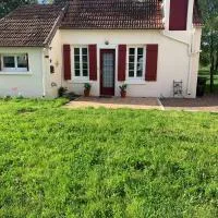Jolie maison de compagne, hotel v destinaci Suilly-la-Tour