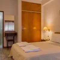 Hotel de Cine Las Golondrinas, hotel a Villa Gesell