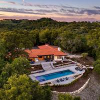 Rancho Robles by AvantStay Vineyard Villa w Views Pool Privacy, hotel i Paso Robles