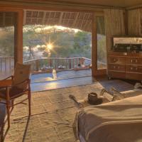 Finch Hattons Luxury Tented Camp, hotel in Tsavo
