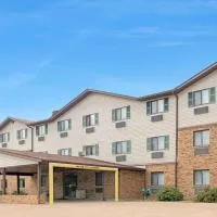 Super 8 by Wyndham St. Clair MO, מלון בSaint Clair