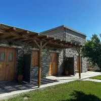 Peristerionas Estate, hotel i Karistos