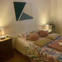 Maison indépendante, hotel u gradu Noyant-dʼAllier