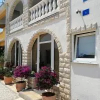 Apartment Megy, hotel na Viru