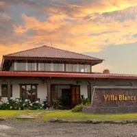 Villa Blanca Cloud Forest Hotel & Retreat, hotel u gradu San Ramon
