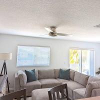 Be A Nomad - Lovely Neptune Beach 2bed, Monthly, hotel din Neptune Beach