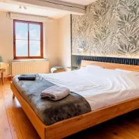 Côté cour, côté source chambre d'hôtes โรงแรมในชอดฟองเตน