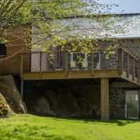 Maison rénovée 6 pers, au calme, hótel í Oisseau