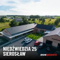IronResorts Niedźwiedzia 25, hotel sa Sierosław