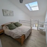 Havre de paix avec jardin privé entre mer et arrière-pays, מלון בChâteauneuf