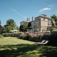 Burleigh Court Hotel, готель у місті Страуд