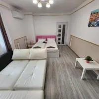 luxury two bedroom Crown Apartament, khách sạn ở Pravets