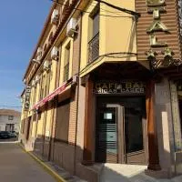 Hostal cazalegas, hotel sa Cazalegas