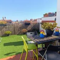 Precioso Dúplex con terraza a 5 minutos playa y 20 minutos de Barcelona, hotel a Premià de Mar