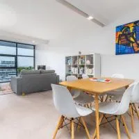 Captivating Lake Views in Kingston - Hosted by CanStay โรงแรมในKingston 