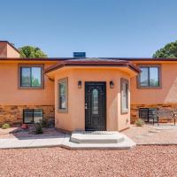 Northeast Arizona Home with Hot Tub, Close to Hikes!, hotel dicht bij: Luchthaven Page Municipal - PGA, Page