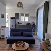 la petite maison، فندق في Lablachère