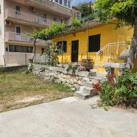 Apartman Ljubo, hótel í Podgora