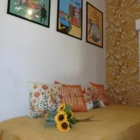 Petit gîte La vigne est belle - 2 étoiles- Sud Charente, Hotel in Lagarde-sur-le-Né