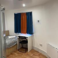 Not Very Quiet But Best Location, hotel in Chinatown, London