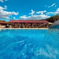 Villa Tino Omorani, hotel i Veles