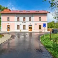 Hotel Nádraží, hótel í Horní Jiřetín