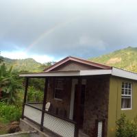 River Splash Apartment & Cottage, Hotel in der Nähe vom Douglas-Charles Airport - DOM, Marigot