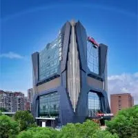 Hilton Hotel by Hampton Wuhan Zhongnan Street Branch, hotel u gradu 'Wuhan'