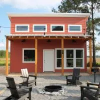 Willow Creek Cabins Unit 9، فندق في Sterlington