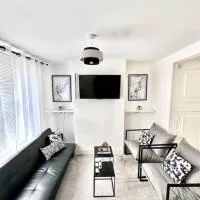 Gillingham 4 bed Guest House, hotel em Gillingham