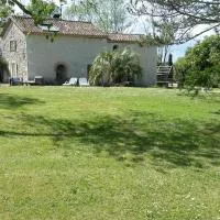 Charmante Maison de Campagne Proche de Bergerac, Sites de Dordogne, Randonnées, hotelli kohteessa Sadillac
