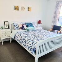 Near Christchurch Airport, Cozy Room in a sweet house with Everything, hotel en Avonhead, Christchurch