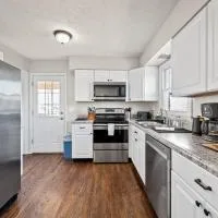 6 Min to Ark, Free Covered Parking, Deck and Grill, hotel em Williamstown