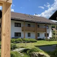 Ferienanlage Bäckerwiese، فندق في نويشوناو