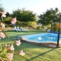 Casa Rural La Loma، فندق في Cabeza del Buey