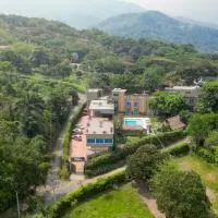 Hotel Natural Hill's by H&R, hotel v mestu Villeta