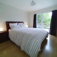 Comfortable 2-bedroom unit close to Hamilton, New Zealand, хотел в Хамилтън