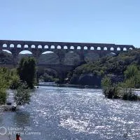 appartement pont du Gard, Remoulins, hotel in Remoulins
